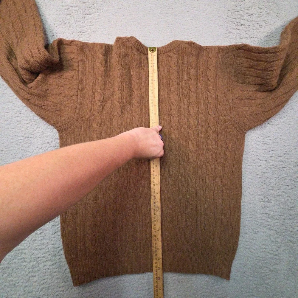 VTG Johnstons of Elgin Sweater Mens M 100% Camelhair Cable Knit Scotland READ